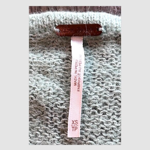 Free People FP Alpaca Blend Cropped Boxy V-Neck Sweater Size XS Mint Green Soft - Picture 3 of 6